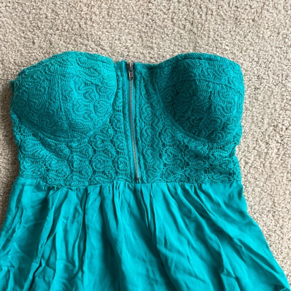 High low dress - Picture 2 of 3